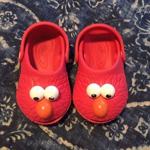elmo crocs size 8